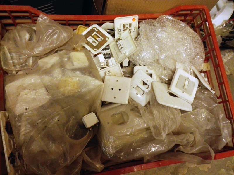 material ferreteria griferia electricidad consultar modelos y cantidades